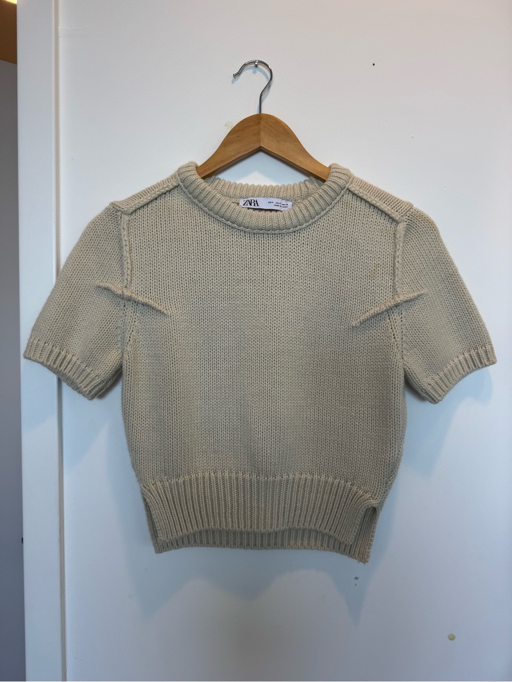 ZARA Cream Crewneck Short-Sleeve Knit Sweater